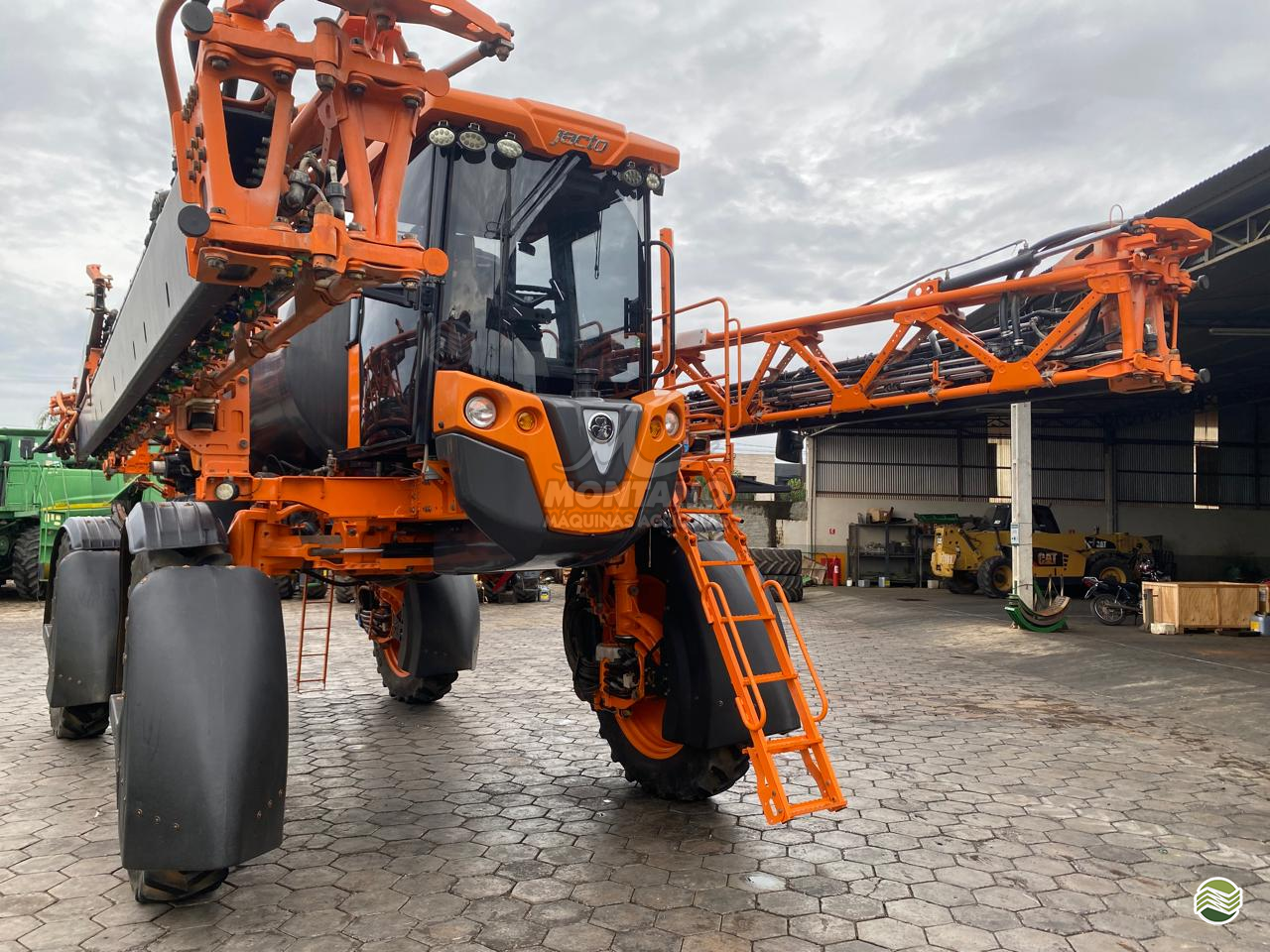 PULVERIZADOR JACTO UNIPORT 4530 Tração 4x4 Montano Máquinas Agrícolas LAGOA VERMELHA RIO GRANDE DO SUL RS